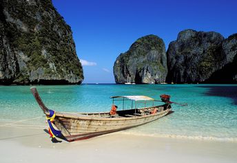 Thailand, Phi Phi, Maya Bay beach, boat