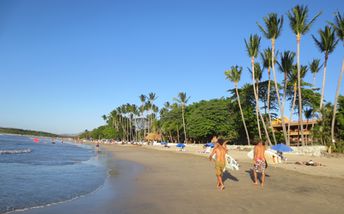 Costa Rica, Playa Tamarindo beach, wet sand