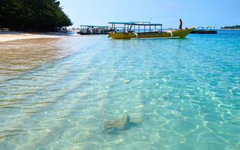 Indonesia, Gili Islands, Gili Air beach, clear water