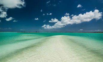 Kiribati, Kiritimati (Christmas Island), Boating Lagoon beach, sandbank