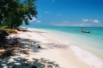 Madagascar, Ile Sainte Marie beach, white sand
