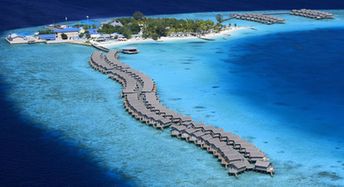 Maldives, Giraavaru, Centara Ras Fushi resort