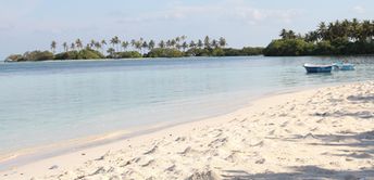 Maldives, Guraidhoo beach