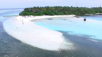 Maldives, Huraa beach, sandspit