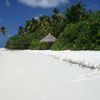Maldives, Makunudu beach, white sand