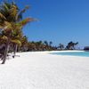 Maldives, Reethi Rah beach (left)