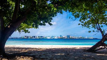 Maldives, Villingili public beach