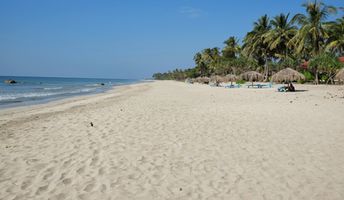 Myanmar (Burma), Ngwe Saung beach, white sand