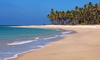 Myanmar (Burma), Pathein, Chaung Tha beach, wet sand