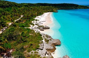 New Caledonia, Loyalty Islands, Peng beach, view from top