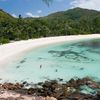 Сейшельские острова, Праслин, Пляж Anse Kerlan, вид сверху