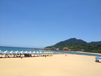 Taiwan, Fulong beach, parasols