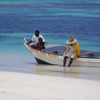 Фиджи, острова Ясава, остров Вива, лодка отеля Viwa Island Resort