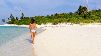 Maldives, Ari Atoll, Alifu Alifu, Feridhoo, bikini beach