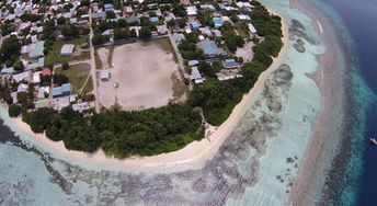 Maldives, Ari Atoll, Alifu Alifu, Rasdhoo beach