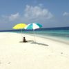 Maldives, Baa, Maalhos beach, parasols